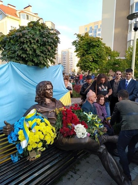 На Київщині відкрили пам’ятник Андрiю Кузьменко (Кузьмі Скрябіну) 14 жовтня 2019 р. ....