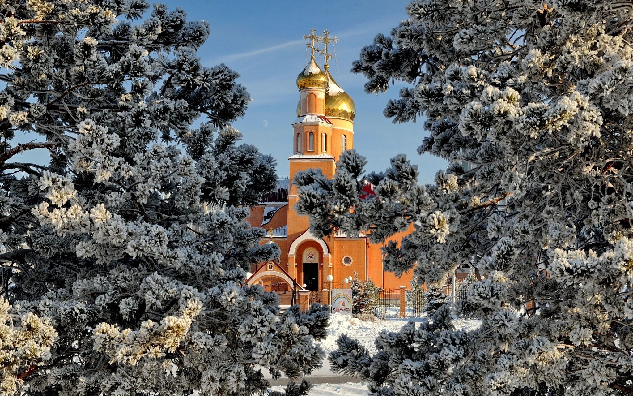 Фото церкви на заставку