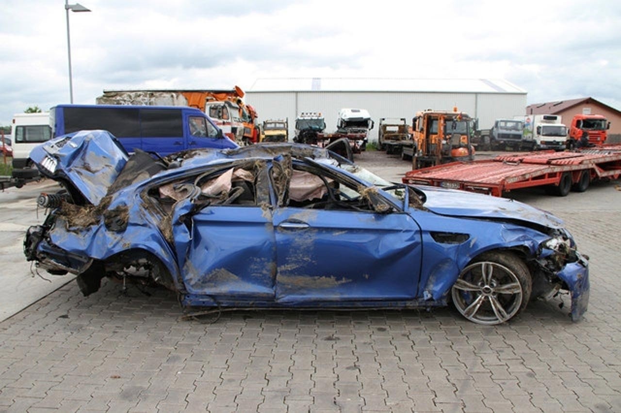 bmw m5 crash