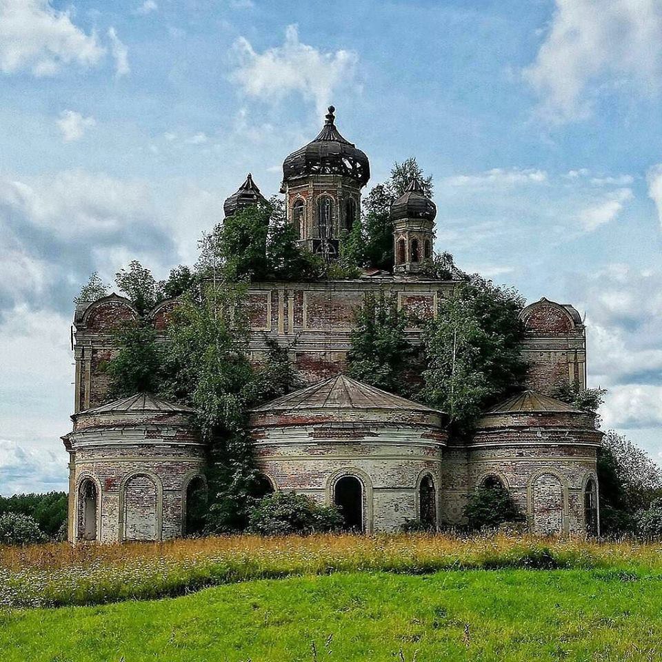 храм в селе